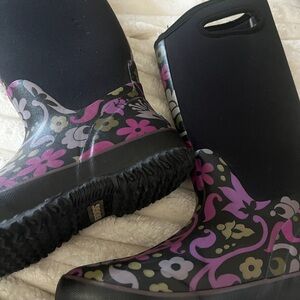 Bogs floral women’s size 6